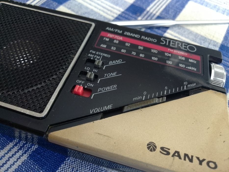 Radio portabil SANYO , anul 1982 Japonia
