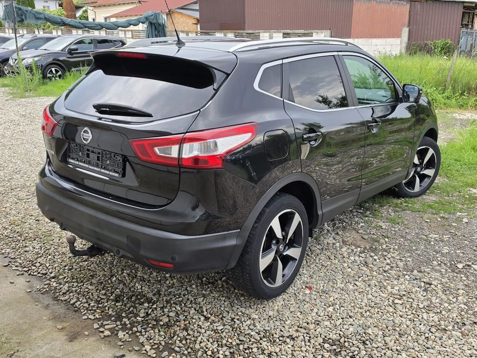 Nissan Qashqai Nissan Qashqai II SUV- Cutie Defecta (NU pleaca de pe loc)