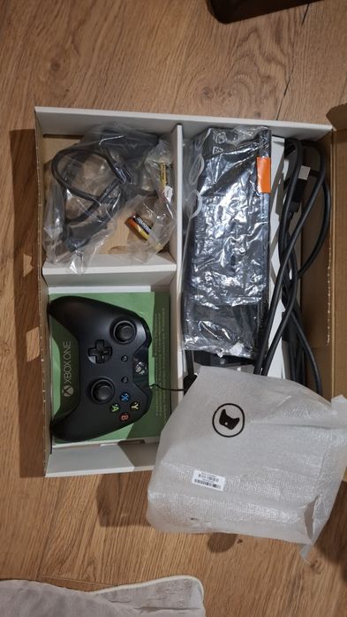 Xbox One 500G/Go + Kinect