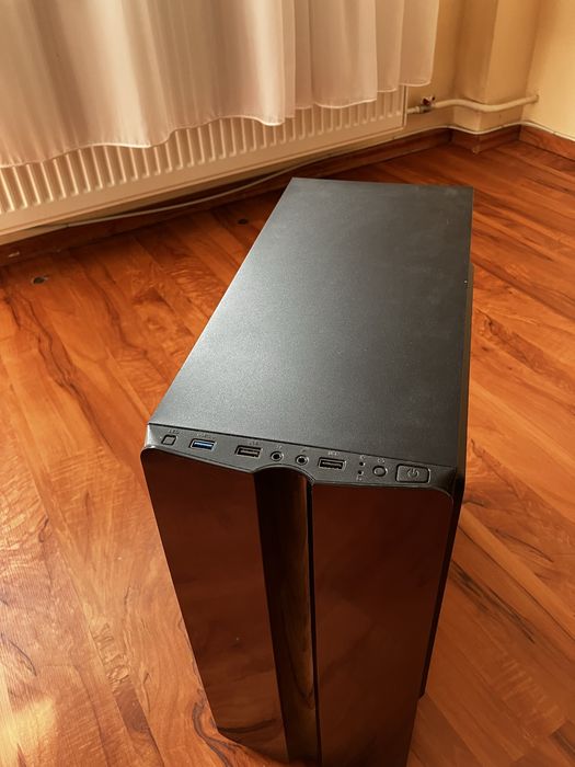 Carcasă PC ATX - stare foarte bună