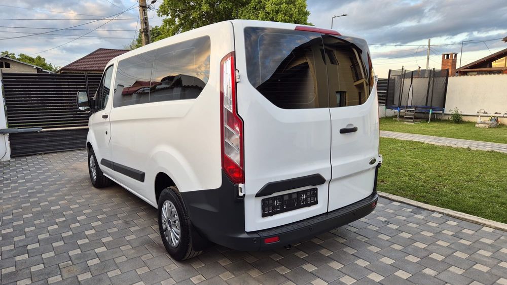Ford Transit Custom 9 Locuri 2018