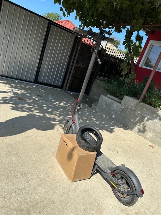 Trotineta electrica Xiaomi M365