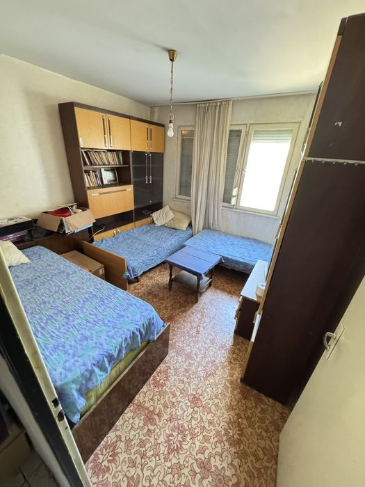 Продава се Тристаен апартамент в Ямбол, Златен рог - 86 кв.м за 4 €/кв.м - Снимка #4