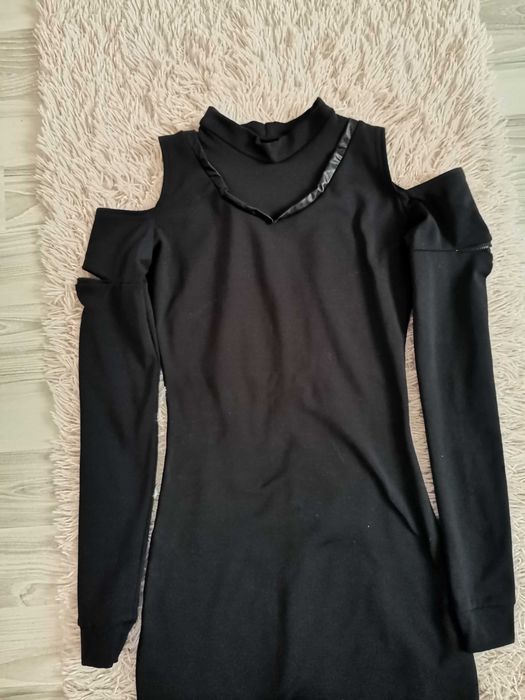 Дамска ефектна черна рокля