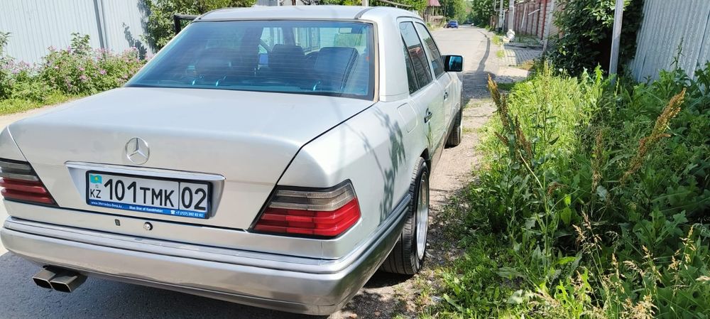 Продам Мерседес 124