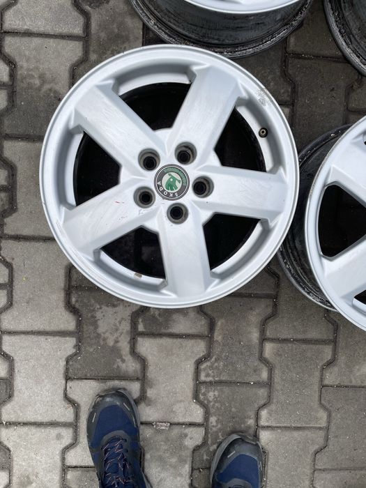 Jante Skoda Fabia Octavia 1 Golf 4 R15 5x100