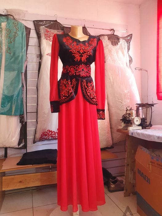 Той Көйлектер сатамын б/у