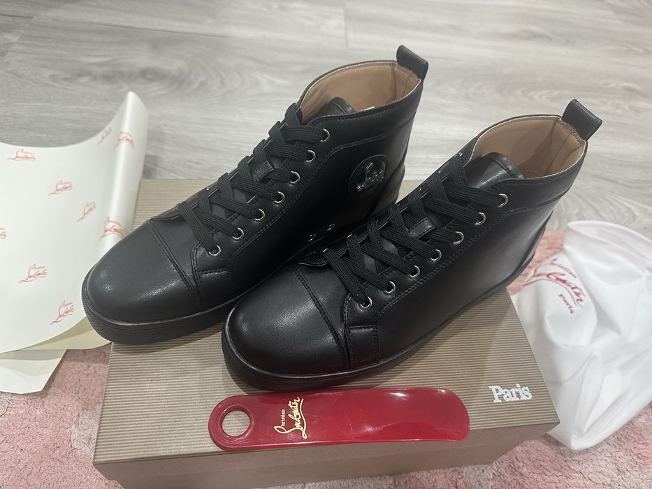 Продам весенние ботинки Лобутены