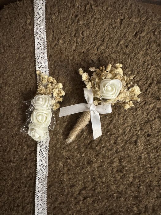 Изработка на сватбени покани, бутониери, сватбени подаръци