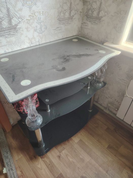 Продам тумбочку под телевизор