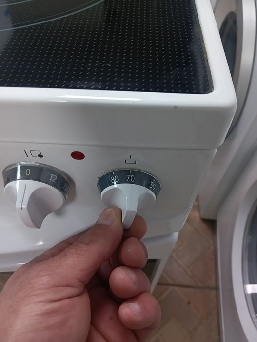 Свободно стояща печка с керамичен плот VOSS  2 години Гаранция!