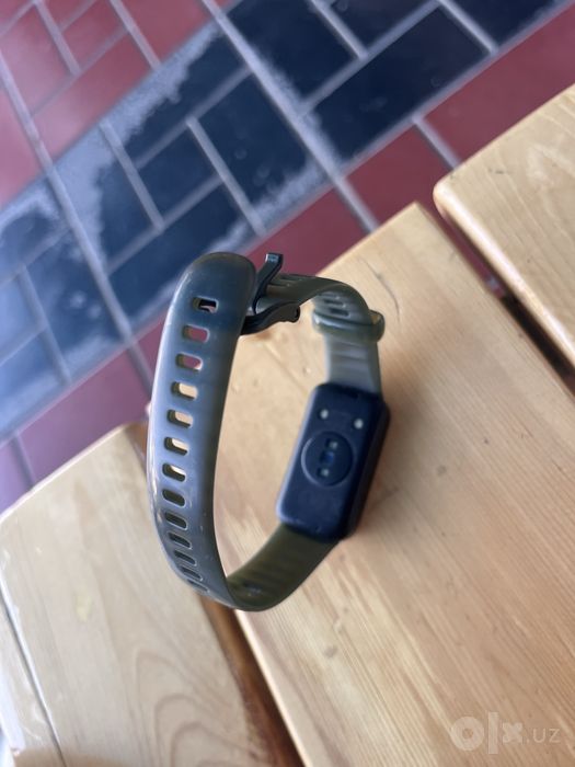 Soat mi band 8 rabochi