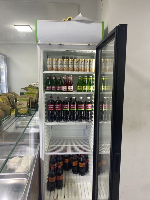 Продам холодильник для напитков