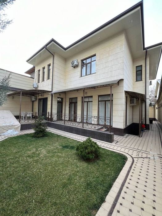 Центр Луначарского- Шуртепа дом 3.7 сотки 3 уровня