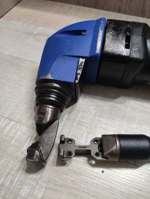 Foarfeca profesionala pentru taiere tablă ondulată Trumpf PN 200-4