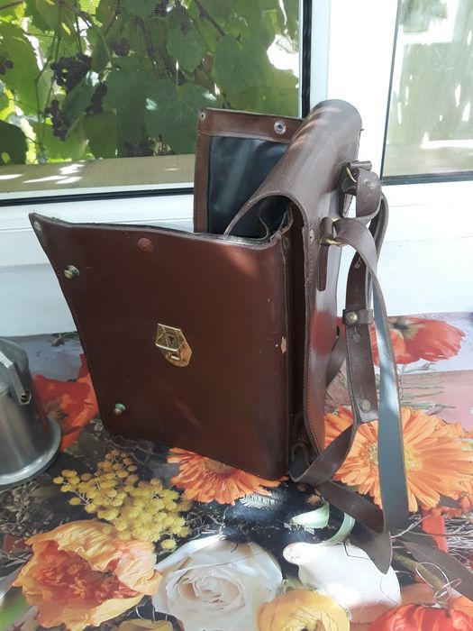 Vând geantă miliție port hart.