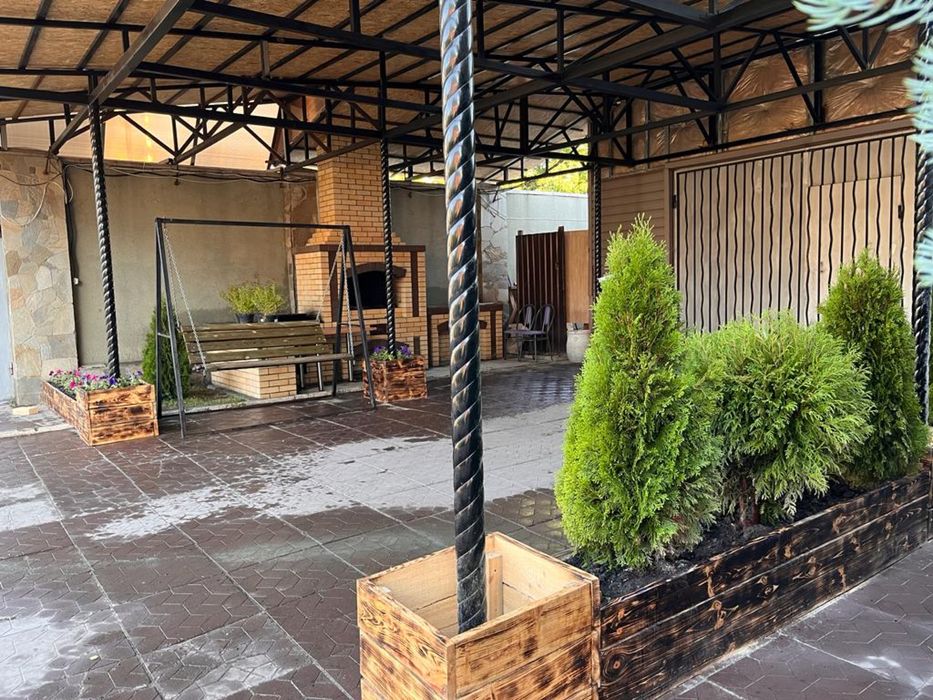 Дом посуточно до 60 человек,центр