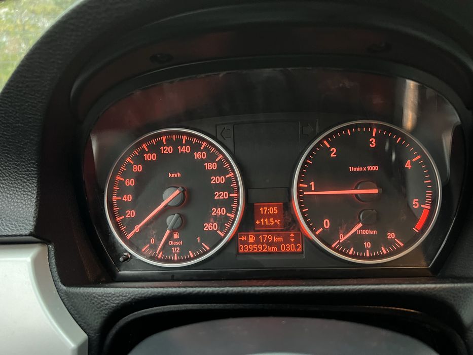 BMW Seria 3 2011 — imagine 4