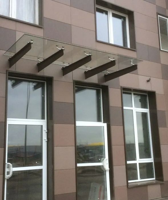 Козырек стеклянный