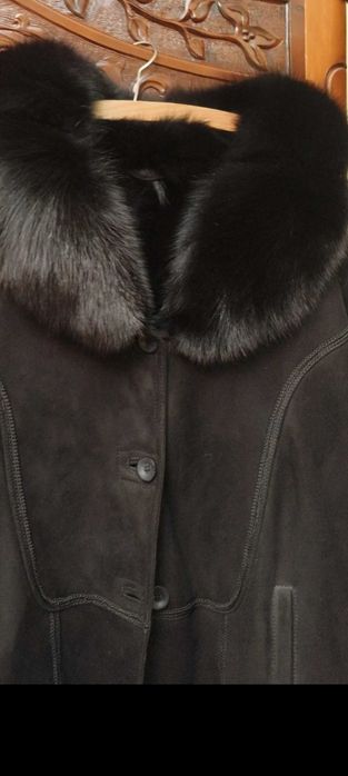 Haina piele naturala de miel cu guler si mansete de vulpe argintie 48