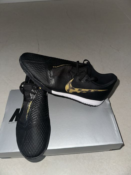 Ghete fotbal sintetic Nike Phantom