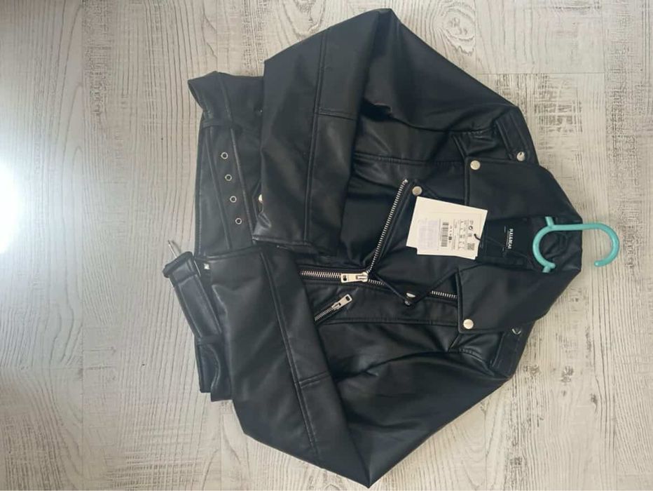 Черно кожено яке Pull&Bear
