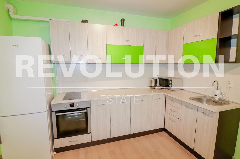 Дава се под наем Тристаен апартамент в Варна, Левски - 105 кв.м за 648.21 € - Снимка #3