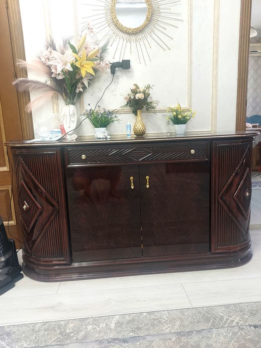 Гостиная горка, Сервант