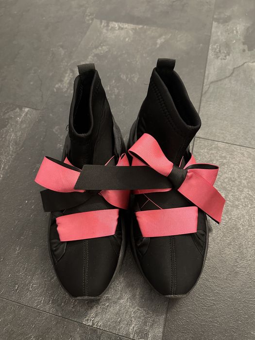 Musette / gryxx adidasi