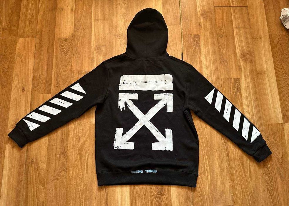 Hanorac Off White cu eticheta (nu Nike, Gucci, Adidas, Balenciaga)