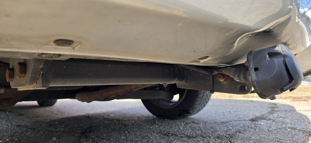 Теглич Tule Kia Ceed комби 2011