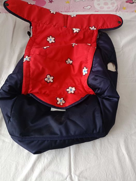 Продавам комбинирана бебешка количка MAG ENGLAND