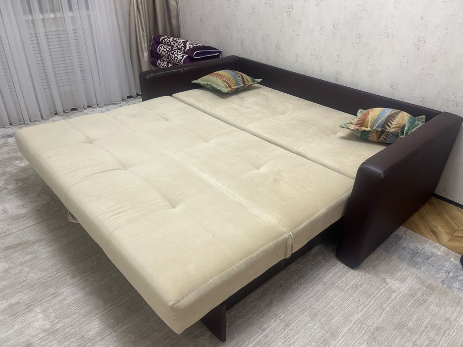 Диван с ортопидический матрасом