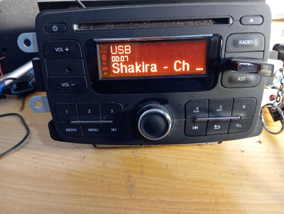 Radio cd Dacia cu Bt