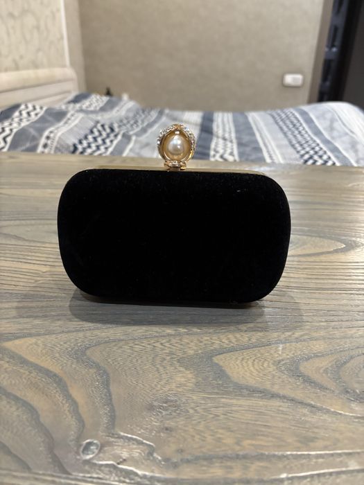 Клатч черный бархатный