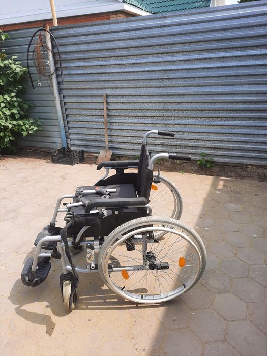 Инвалидная коляска