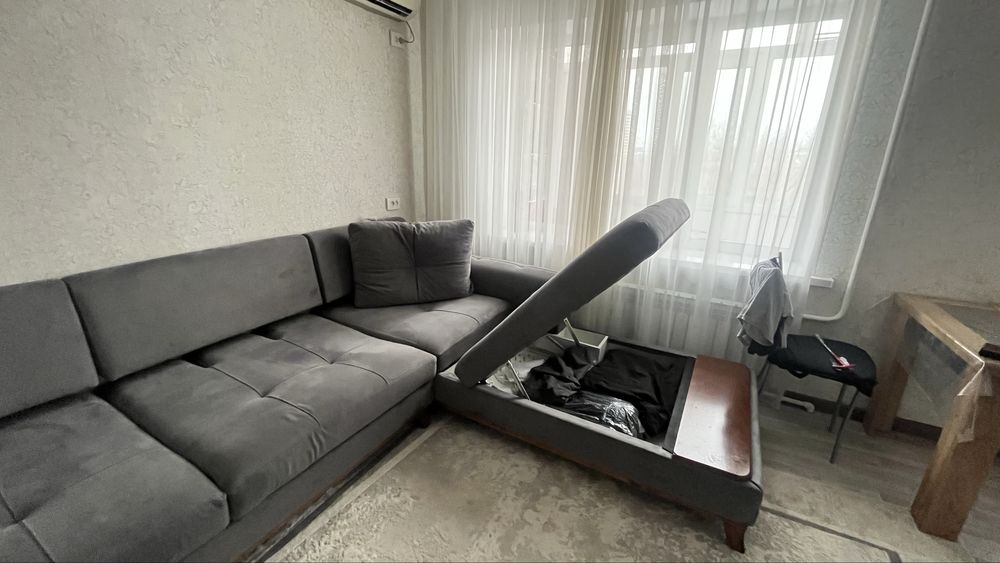 Диван гостинное