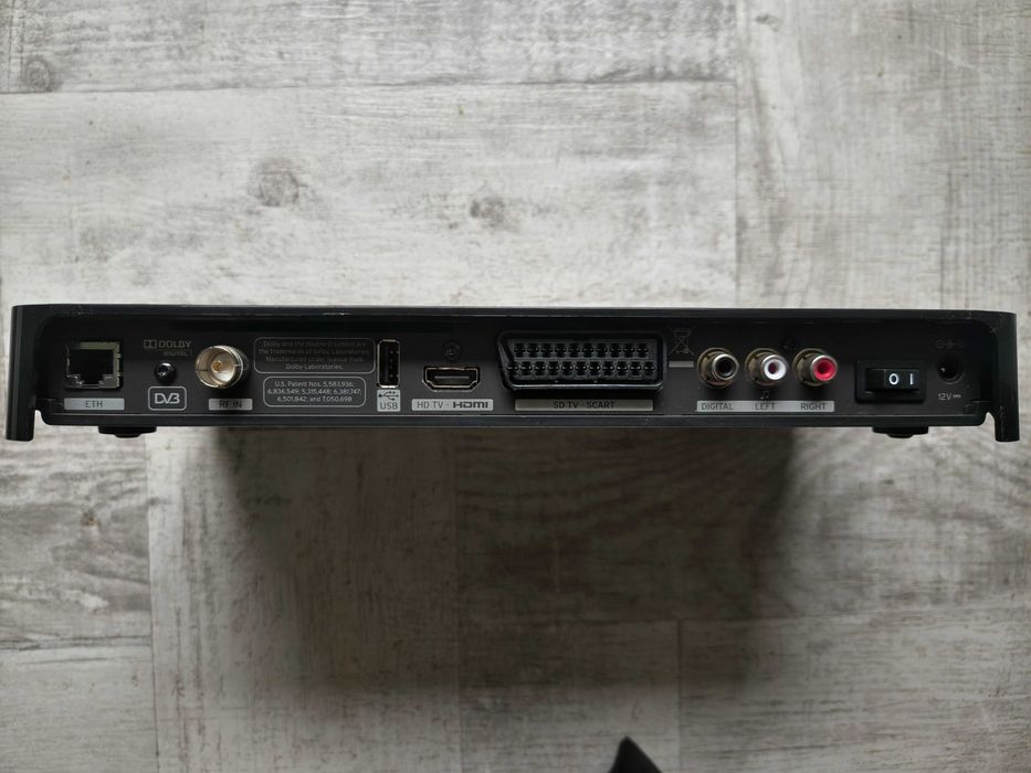 Mediabox HD UPC Vodafone receiver humax HDMI euro scart. Telecomandă și alimentator.