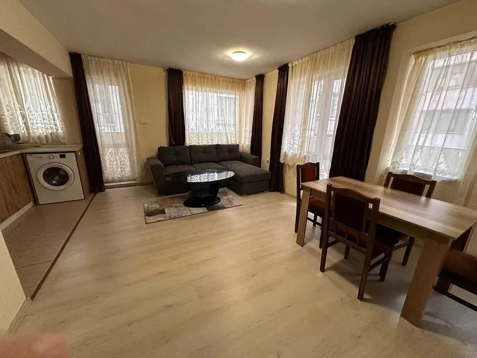 Двустаен апартамент, под наем, Окръжна болница