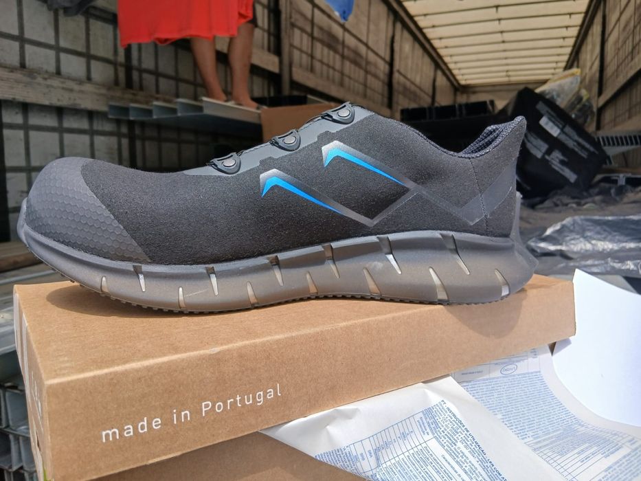 Bocanci cu bombeu metalic