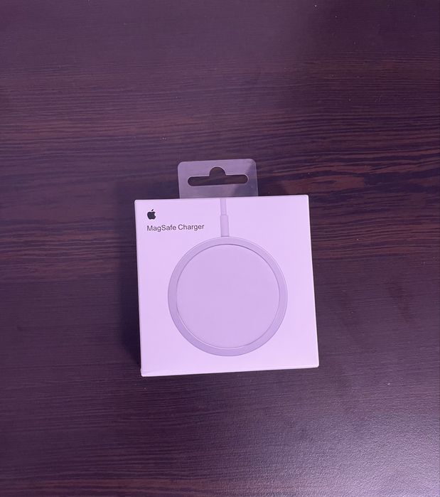 MagSafe зарядно apple