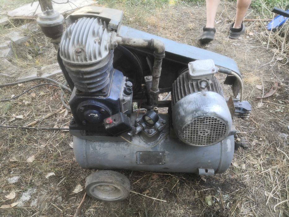 Воздушный компрессор СО-7б.