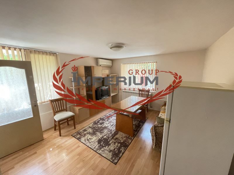 Двустаен апартамент с ПАРКОМЯСТО под наем - кв. Бриз, гр. Варна