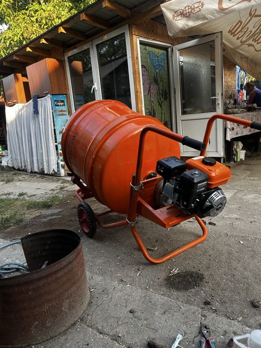 Betoniera pe benzina 500litri - motor 170cc - pret negociabil