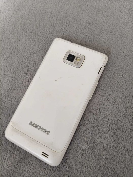 Продам телефоны и планшет на запчасти