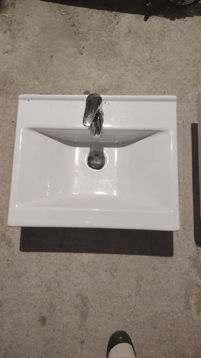 2 lavoare baie plus doua baterii