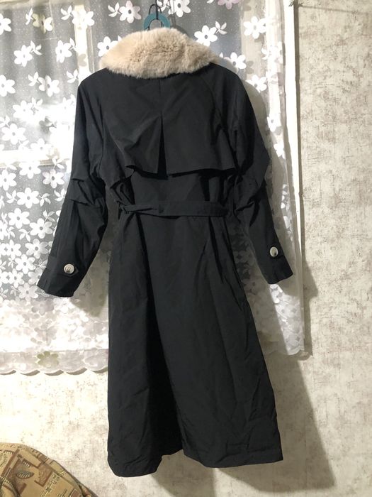 Одежда пальто бу  42-44 размер