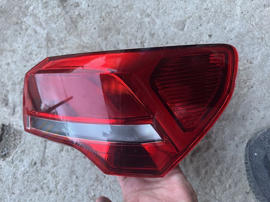 Stop dreapta audi q3.cod:83a945070.