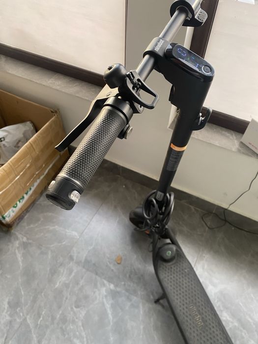 Продам ninebot F2 в идельном состояние