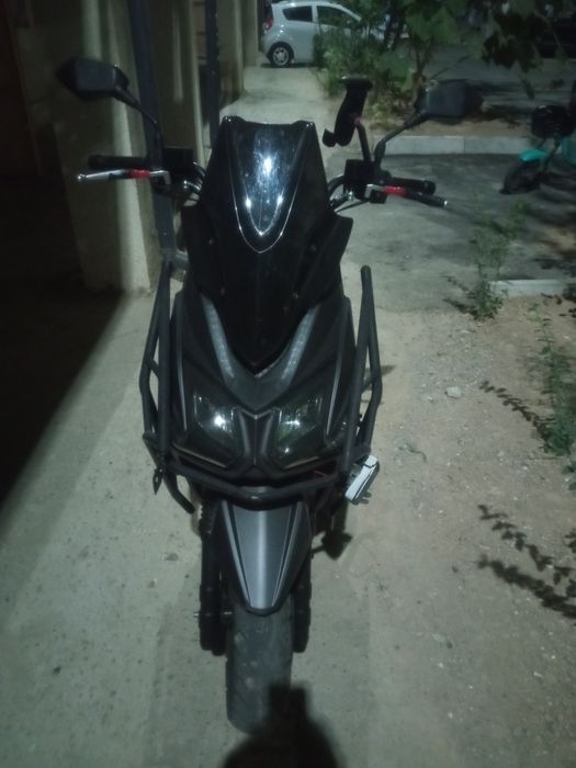 Продам скутер дронго